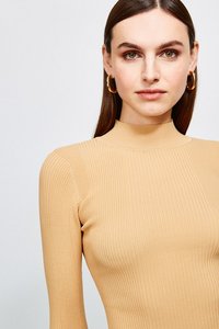 High neck Top